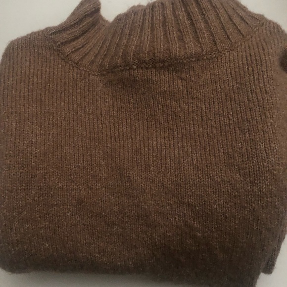 Comfy brown fuzzy warm sweater - Picture 4 of 5
